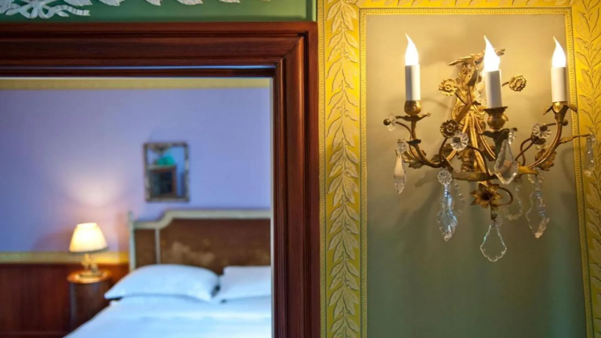L'hotel Szálloda Párizs
